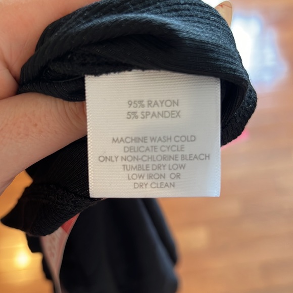 White and Warren - Ribbed flowy top - small - Picture 8 of 8